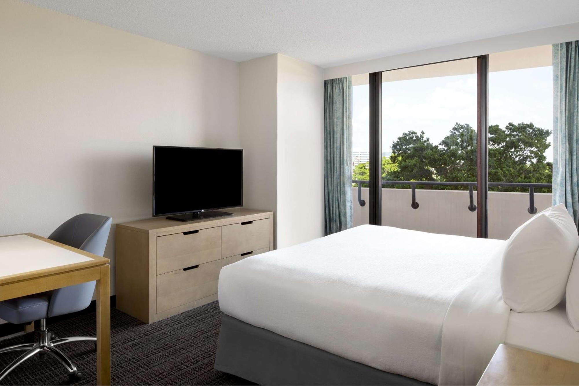 Embassy Suites By Hilton Tampa Airport Westshore Eksteriør bilde